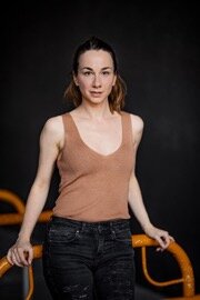 Portrait von Jennifer Pöll, Copyright Severin Koller